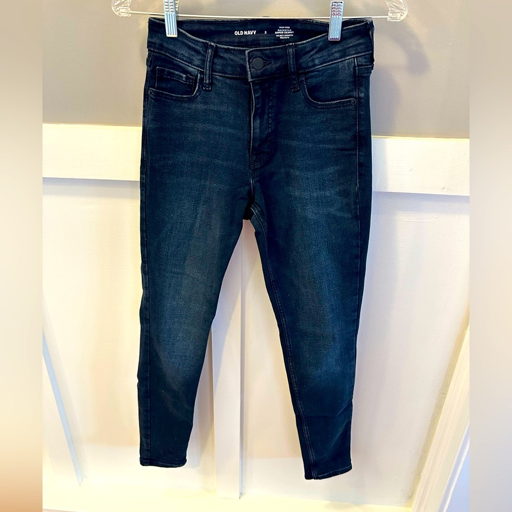 Old Navy high rise Rockstar Super Skinny jeans
size 2. Dark blue